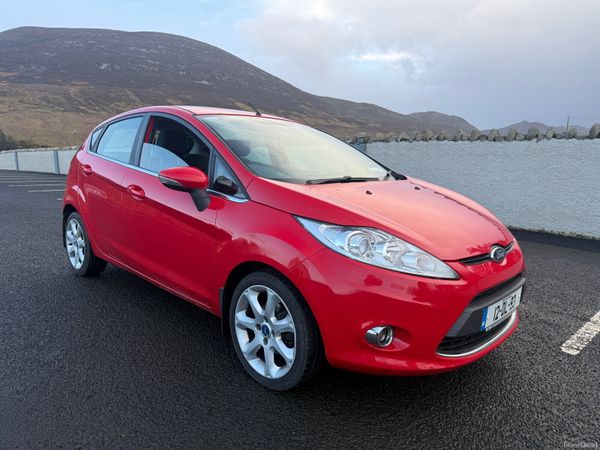 Ford Fiesta Hatchback, Petrol, 2012, Red