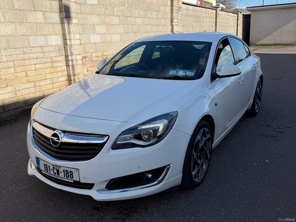 Opel Insignia Hatchback, Diesel, 2016, White