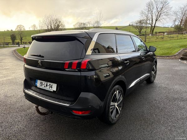 Peugeot 5008 MPV, Diesel, 2019, Black