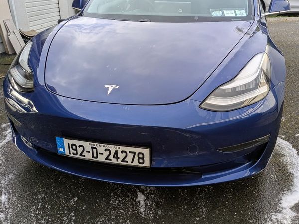 Tesla Model 3 Saloon, Electric, 2019, Blue