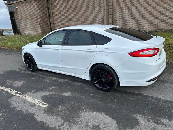 Ford Mondeo Hatchback, Diesel, 2018, White