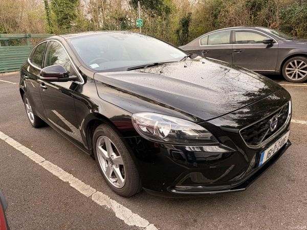 Volvo V40 Hatchback, Petrol, 2016, Black