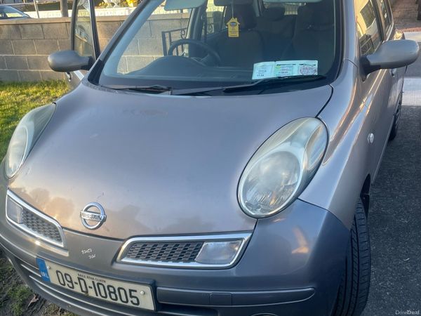 Nissan Micra Hatchback, Petrol, 2009, Gold