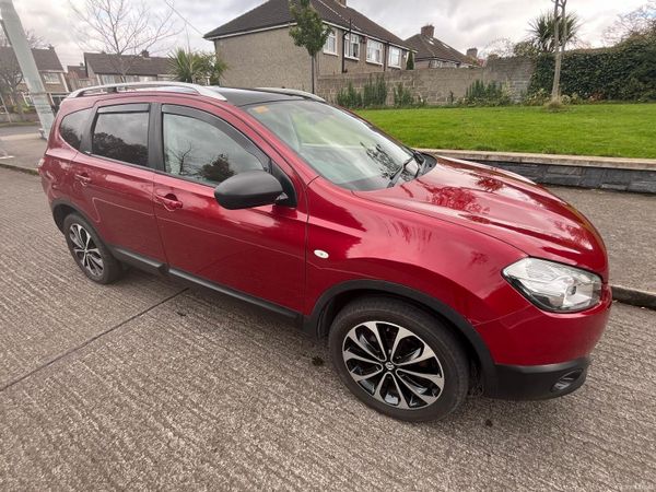 Nissan Qashqai+2 MPV, Petrol, 2011, Red