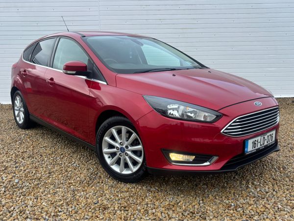 Ford Focus Hatchback, Diesel, 2016, Red