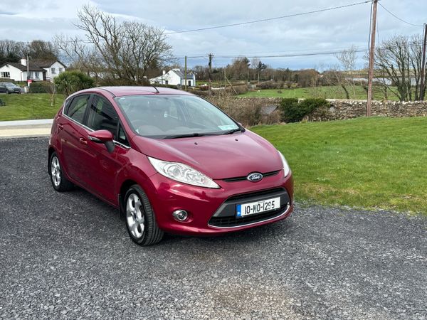 Ford Fiesta Hatchback, Petrol, 2010, Red
