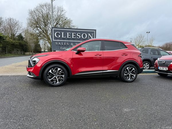 Kia Sportage SUV, Diesel Hybrid, 2023, Red