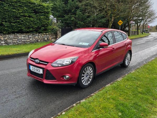 Ford Focus Hatchback, Diesel, 2012, Red