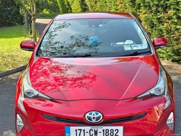 Toyota Prius Hatchback, Petrol Hybrid, 2017, Red