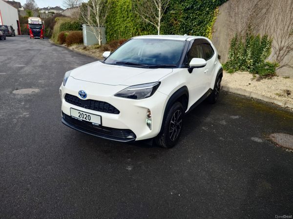 Toyota Yaris Cross SUV, Petrol Hybrid, 2020, White