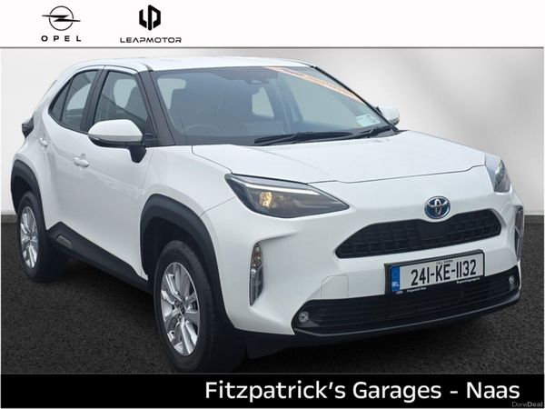 Toyota Yaris Cross Hatchback, Petrol Hybrid, 2024, White