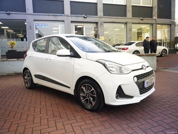 Hyundai i10 Hatchback, Petrol, 2019, White