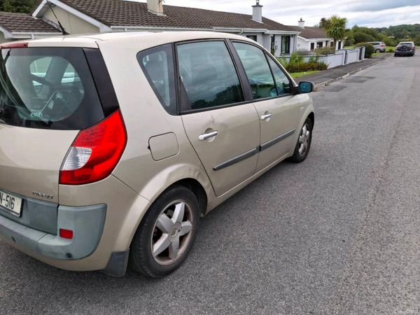 Renault Scenic MPV, Petrol, 2008, Gold