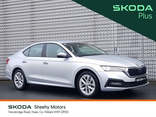 Skoda Octavia Saloon, Diesel, 2022, Silver