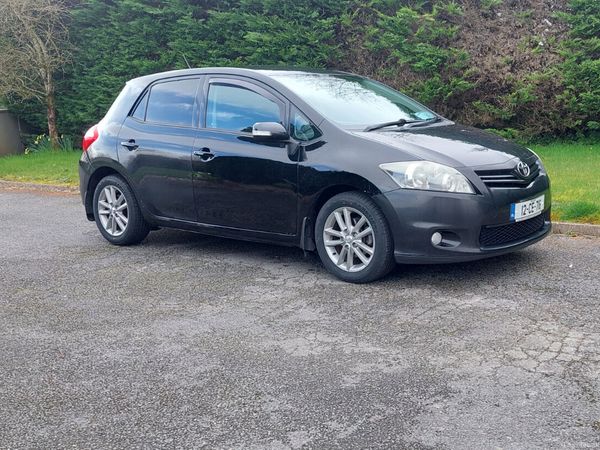 Toyota Auris Hatchback, Diesel, 2012, Black