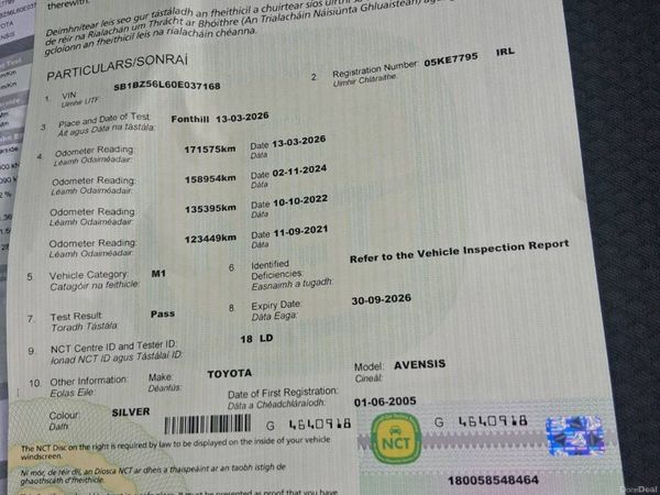 Toyota Avensis Saloon, Petrol, 2005, Silver