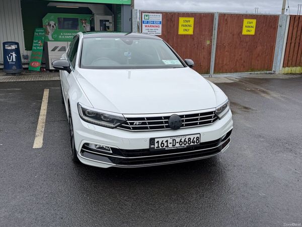 Volkswagen Passat Saloon, Petrol, 2016, Silver