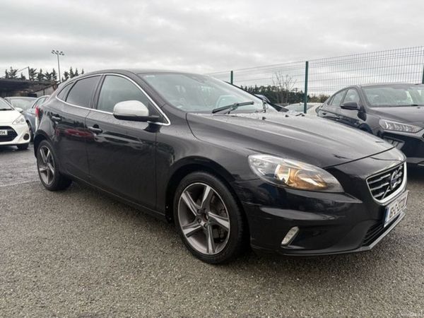 Volvo V40 Hatchback, Diesel, 2016, Black