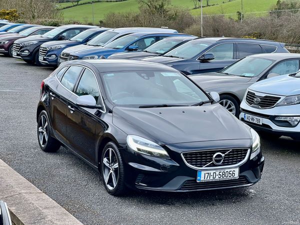 Volvo V40 Hatchback, Petrol, 2017, Black