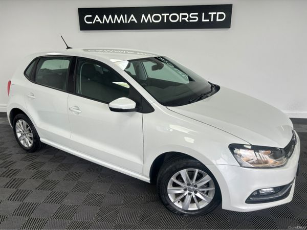 Volkswagen Polo Hatchback, Petrol, 2015, White