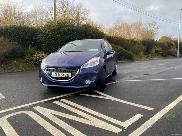 Peugeot 208 Hatchback, Petrol, 2015, Blue