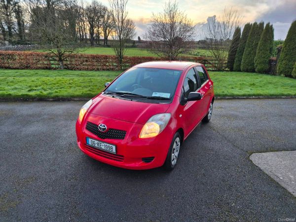 Toyota Yaris Hatchback, Petrol, 2006, Red