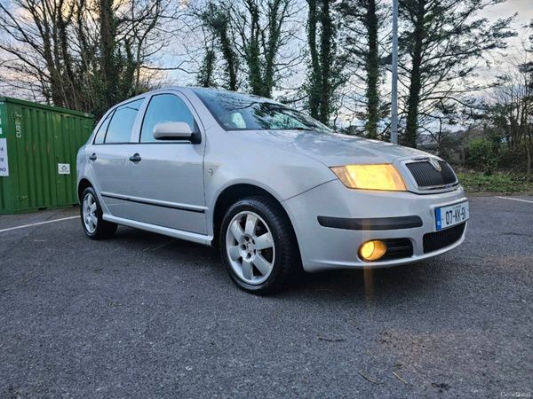 Skoda Fabia Hatchback, Petrol, 2007, Silver