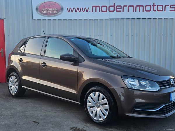 Volkswagen Polo Hatchback, Petrol, 2015, Brown