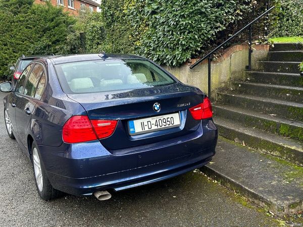BMW 3-Series Saloon, Diesel, 2011, Blue