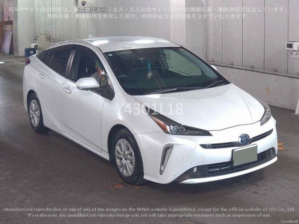 Toyota Prius Hatchback, Petrol Hybrid, 2021, White