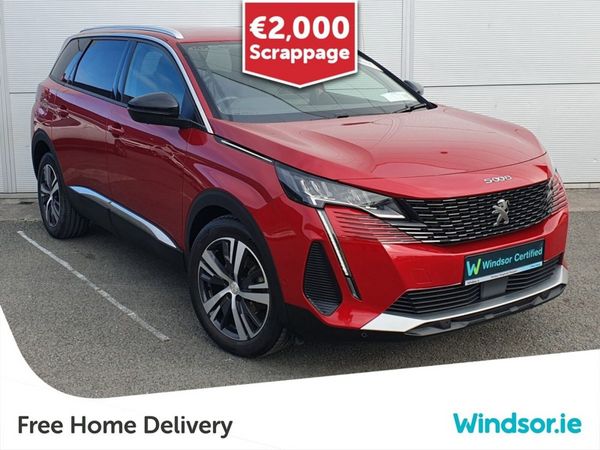 Peugeot 5008 MPV, Diesel, 2022, Red