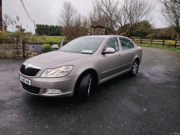 Skoda Octavia Hatchback, Diesel, 2009, Beige