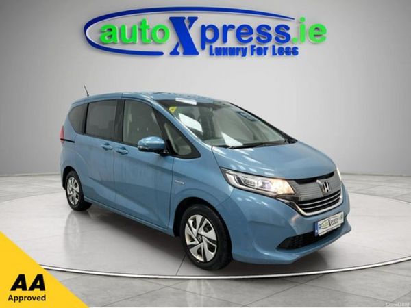 Honda Freed MPV, Petrol Hybrid, 2018, Blue