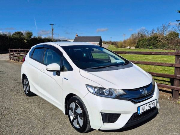 Honda Fit Hatchback, Petrol Hybrid, 2015, White