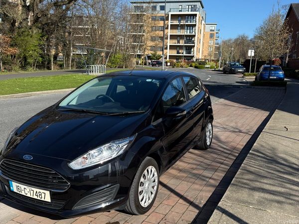 Ford Fiesta Hatchback, Petrol, 2016, Black