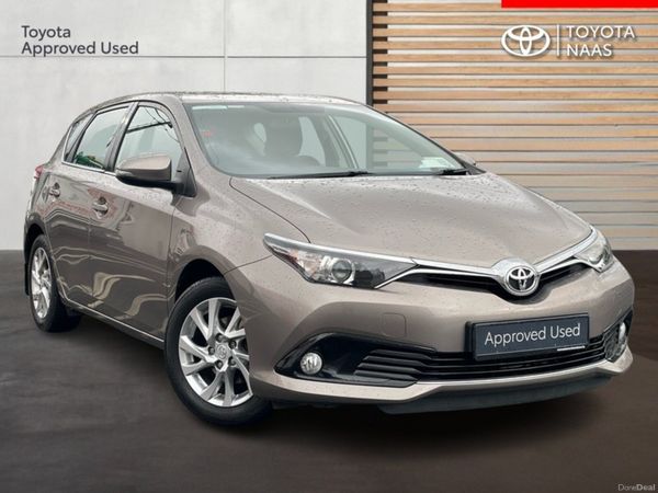 Toyota Auris Hatchback, Petrol, 2015, Bronze