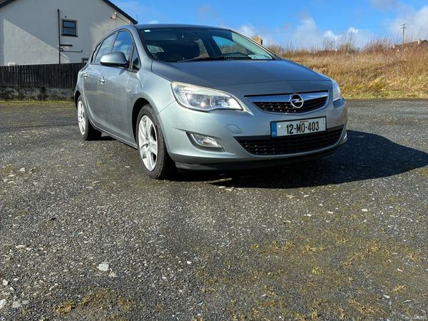 Opel Astra MPV, Diesel, 2012, Silver
