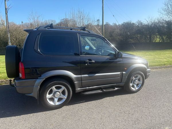 Suzuki Grand Vitara SUV, Petrol, 2002, Black