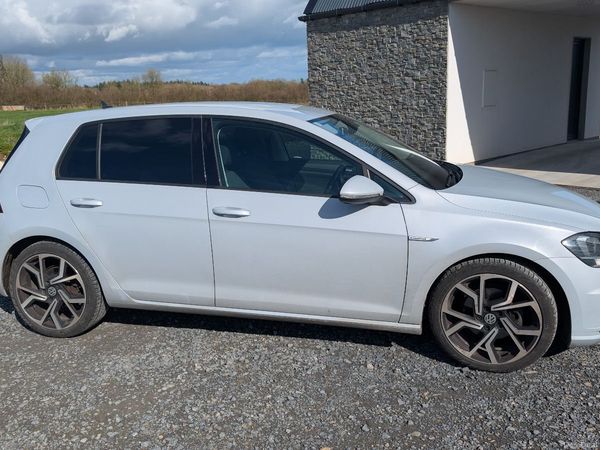 Volkswagen Golf Hatchback, Petrol, 2019, Silver