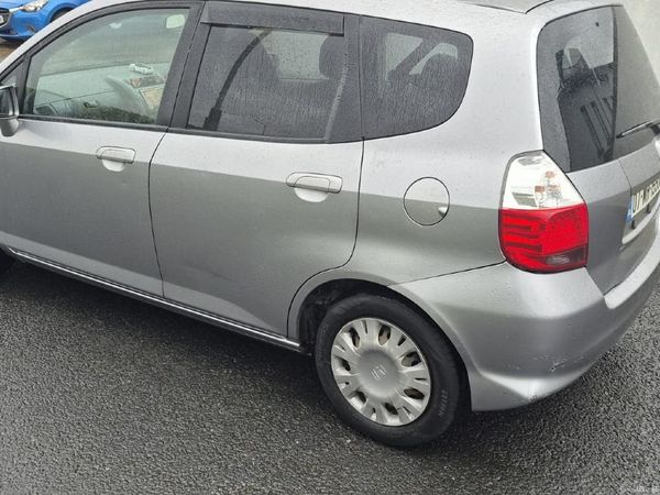 Honda Fit Hatchback, Petrol, 2007, Silver
