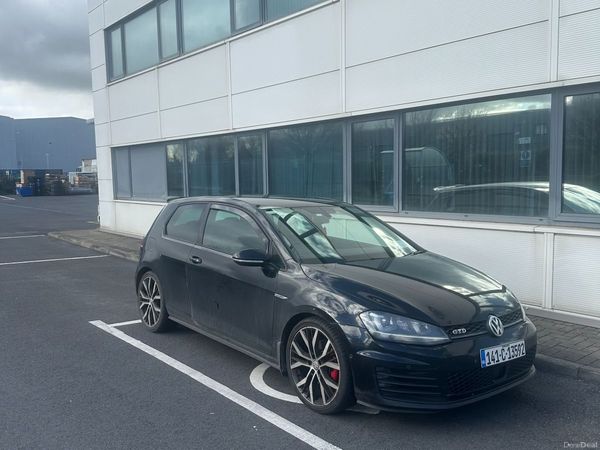 Volkswagen Golf Hatchback, Diesel, 2014, Black