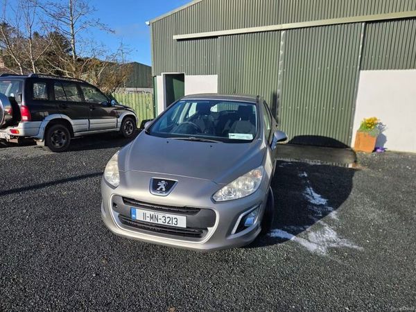 Peugeot 308 Hatchback, Diesel, 2011, Grey