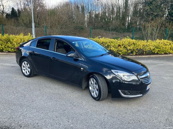 Vauxhall Insignia Hatchback, Diesel, 2015, Black
