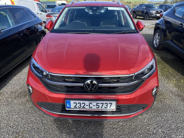 Volkswagen Taigo Estate/Jeep, Petrol, 2023, Red