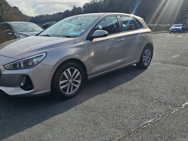 Hyundai i30 Hatchback, Petrol, 2018, White
