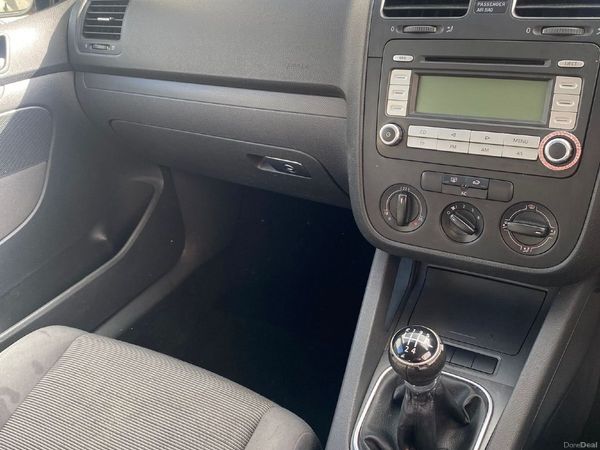 Volkswagen Golf Hatchback, Petrol, 2007, Grey