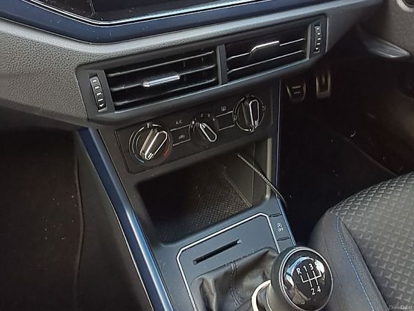 Volkswagen Polo Hatchback, Petrol, 2021, Blue