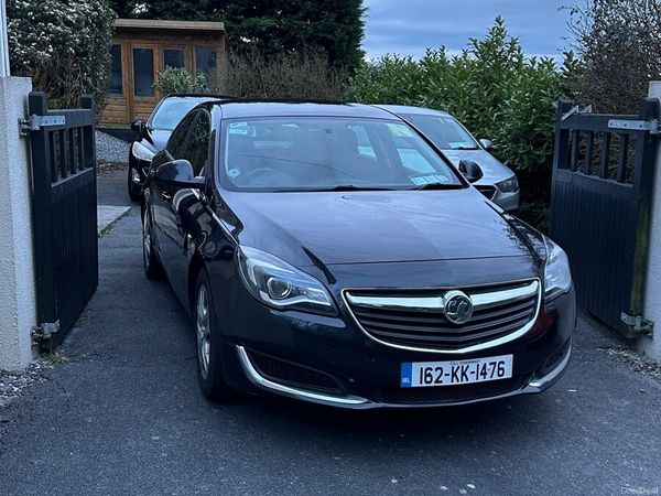 Vauxhall Insignia Hatchback, Diesel, 2016, Black