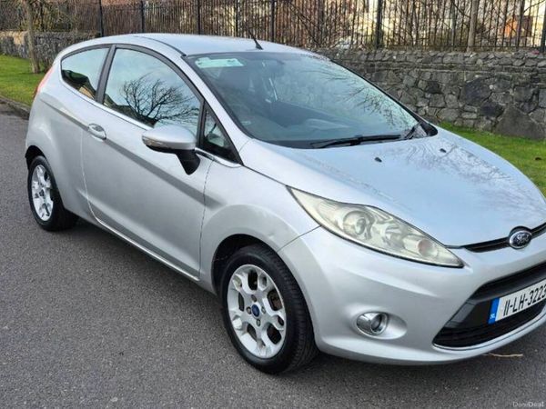 Ford Fiesta Hatchback, Petrol, 2011, Silver