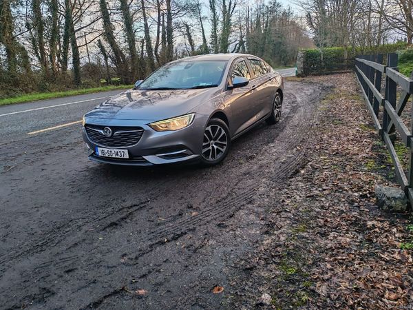Vauxhall Insignia Hatchback, Diesel, 2018, Grey